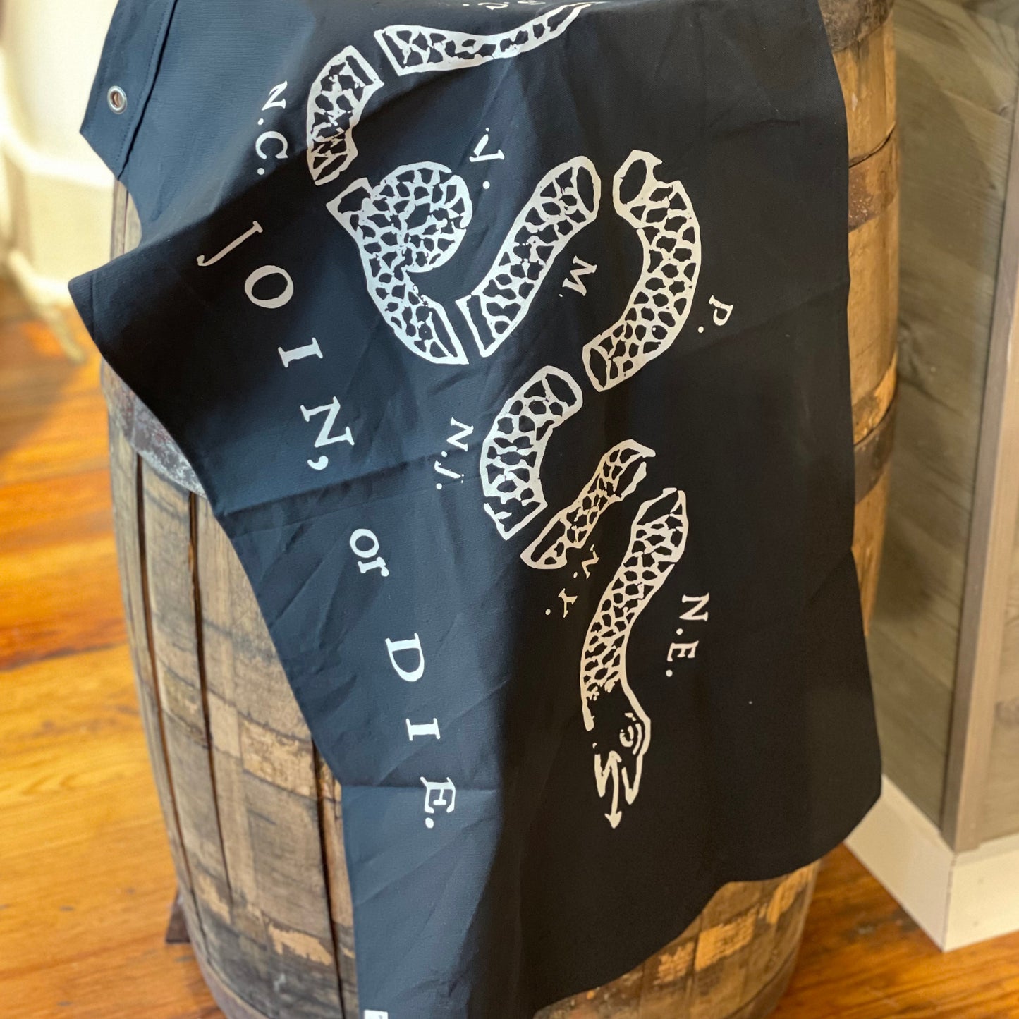 Join Or Die Canvas Flag